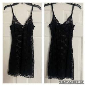 Eyeshadow nightwear is a size Large.